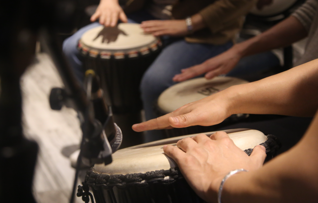 乐器中哪个最好学最易学便宜不烧钱的