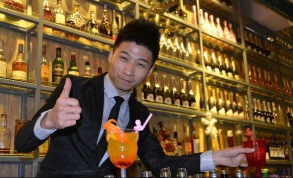 普通纹身师一个月收入是多少,做纹身师一个月的收入大概