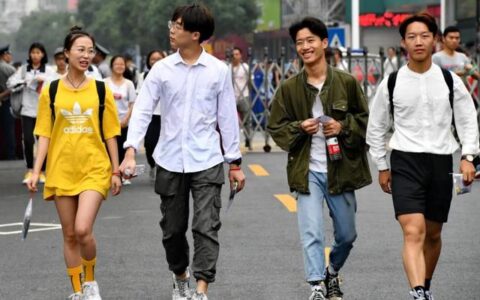 当高中老师需要什么学历,考大学老师需要什么条件