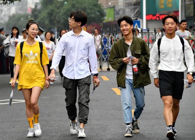 当高中老师需要什么学历,考大学老师需要什么条件