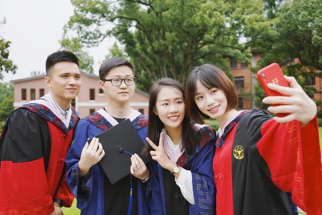 大学录取通知书一般在什么时候拿到