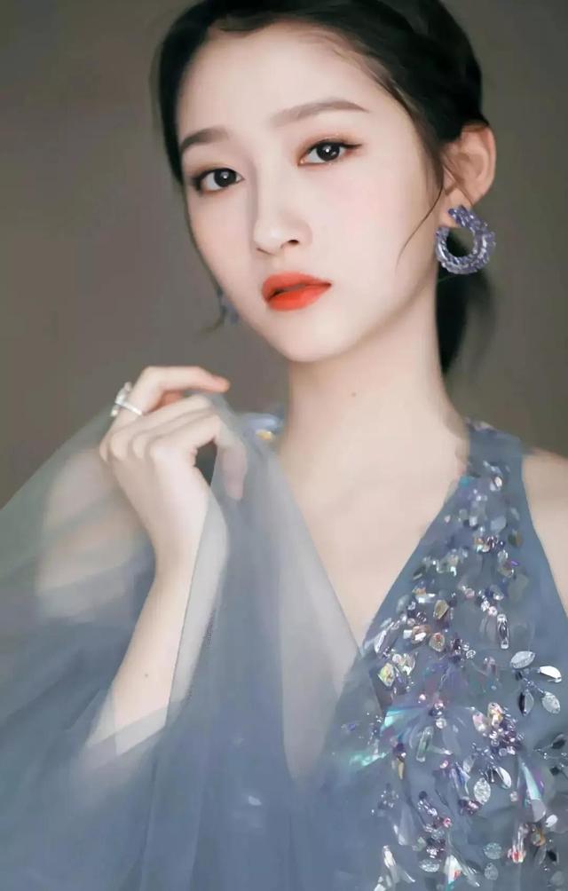 藏头诗表白我爱你,藏头又藏尾的表白诗