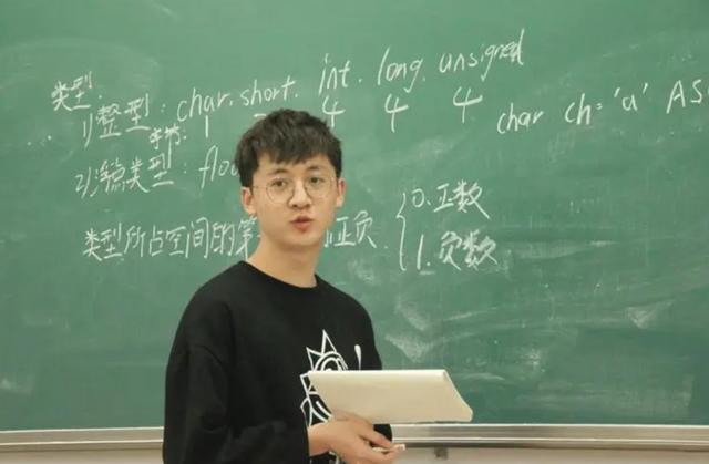 幼师难还是小学教师资格证难呢,考幼师资格证和小学资格证哪个更难