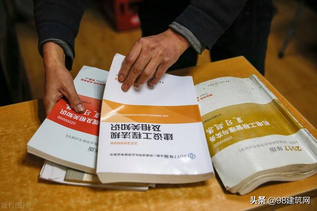 考一个安全员证多少钱啊,报考安全员证需要多少钱