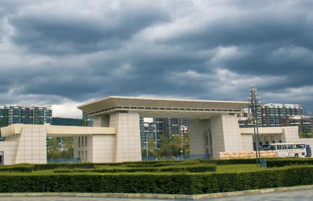 00多分能上什么专科学校,200分左右的公办大专"