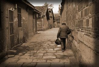 施工员干多久能到一万一个月工资,施工员一般都是干多久