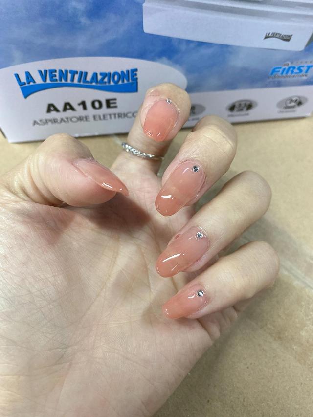 学美甲报名费用多少钱啊,学美甲大概要多少学费