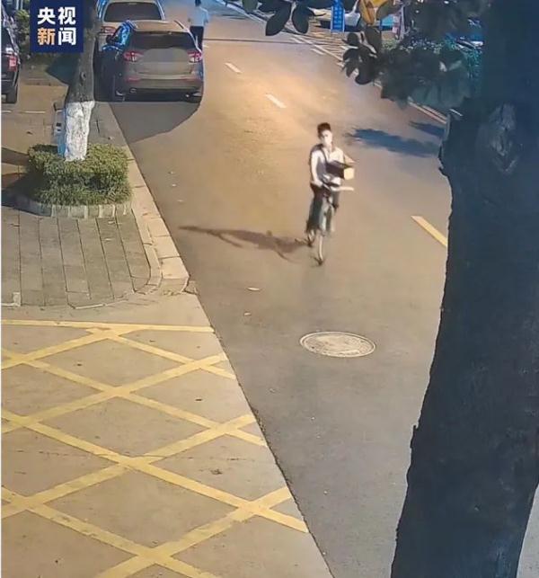 奖状鼓励表扬语句,初中生拿到奖状鼓励的话