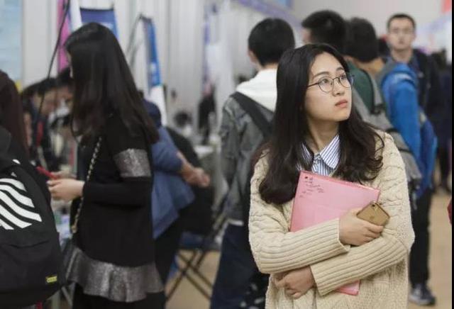 社区工作者是铁饭碗么,社会学是文科中最冷门专业吗