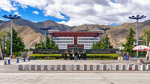 00分理科生可以报哪些大学,理科300分能考什么大学"