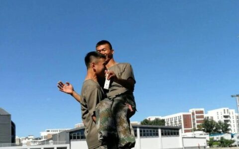 男兵和男教员(男兵和女兵在一起训练么)