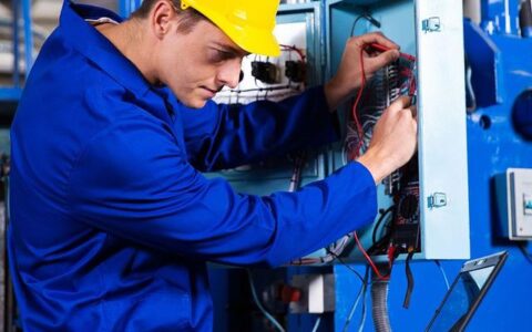 仪表工是干什么的工资(仪表工这个工作累不累)