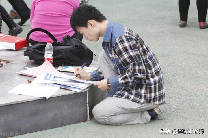 十大热门职业排行榜 中国10大铁饭碗职业插图