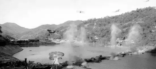 关于红军长征故事有哪些 红军长征路上十个历史事件插图